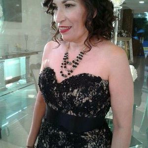 Meet your Posher, Mireya